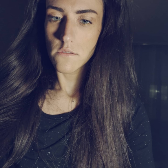 Meet your Posher, Jenna - Picture 2 of 6